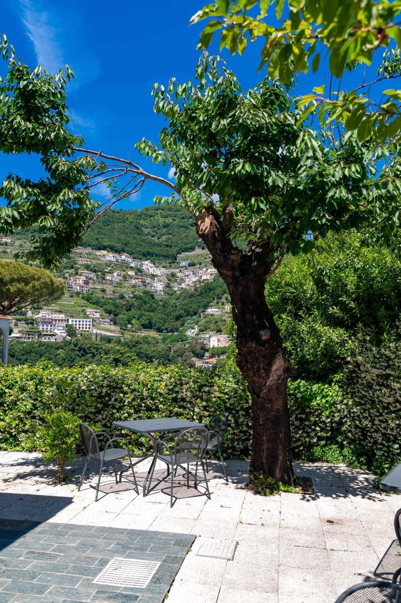 A Casa Dei Nonni Hotel Равело Екстериор снимка