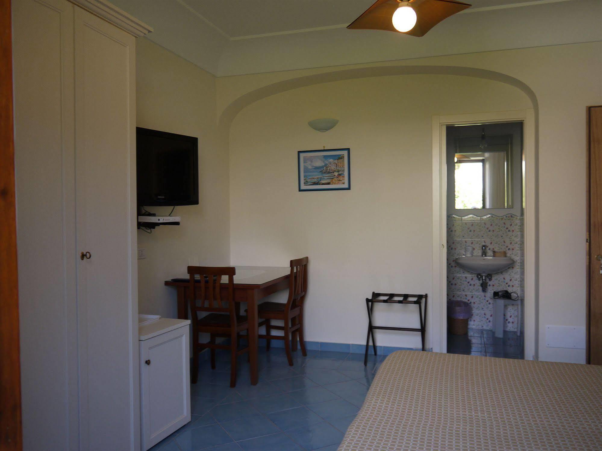 A Casa Dei Nonni Hotel Равело Екстериор снимка